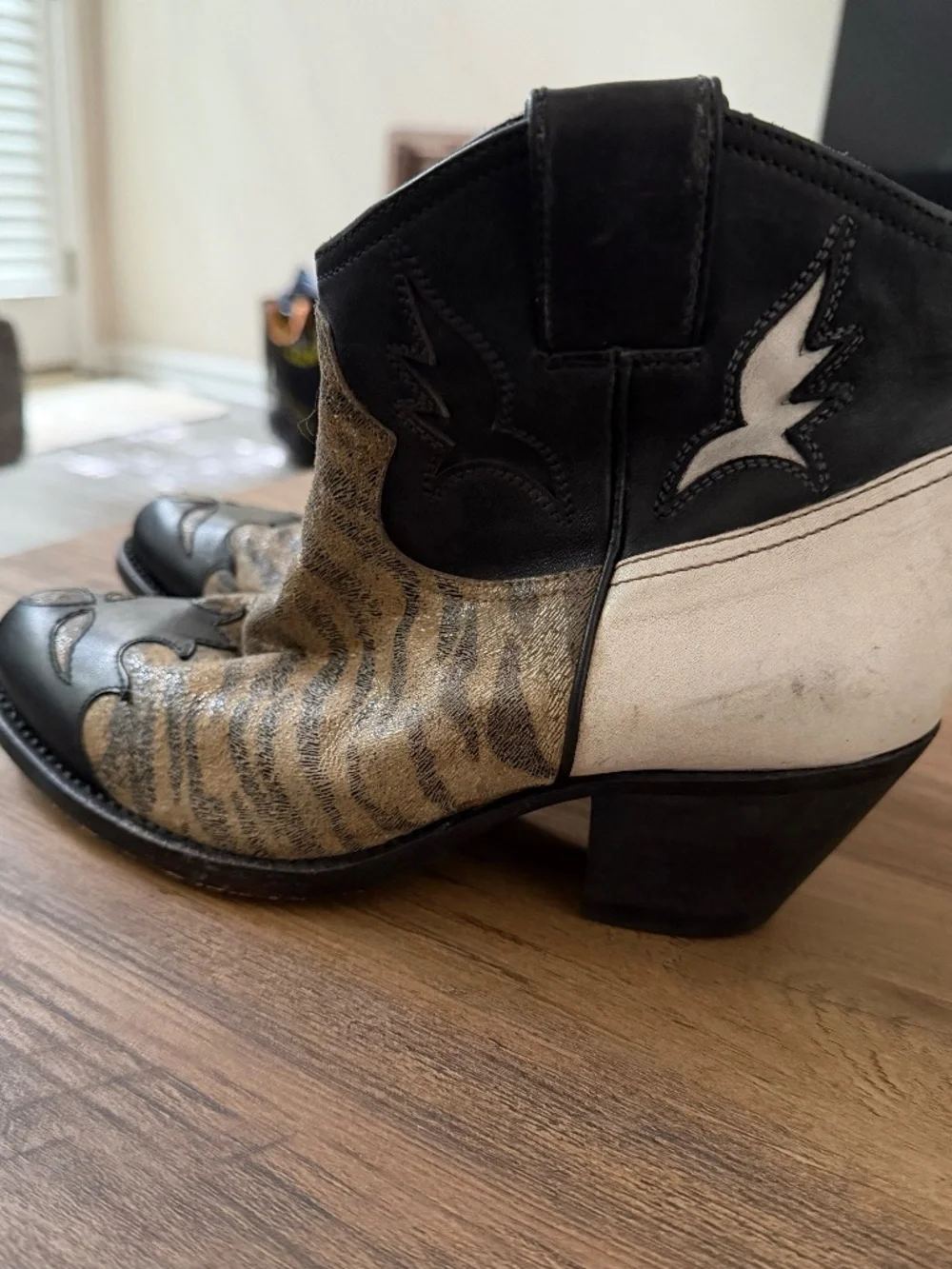Golden Goose Ankle Boots Women's Size 7‎ Black Leather Western Cowboy Booties